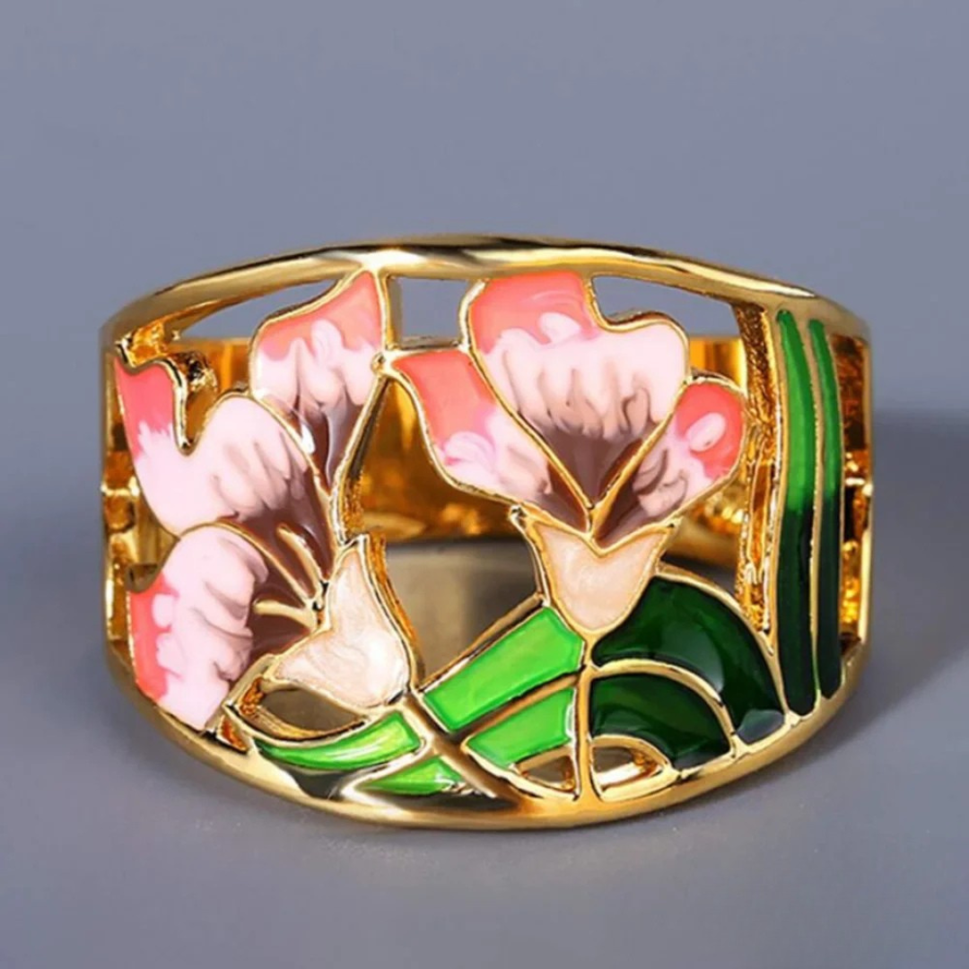 Elegant Floral Gold Enamel Ring