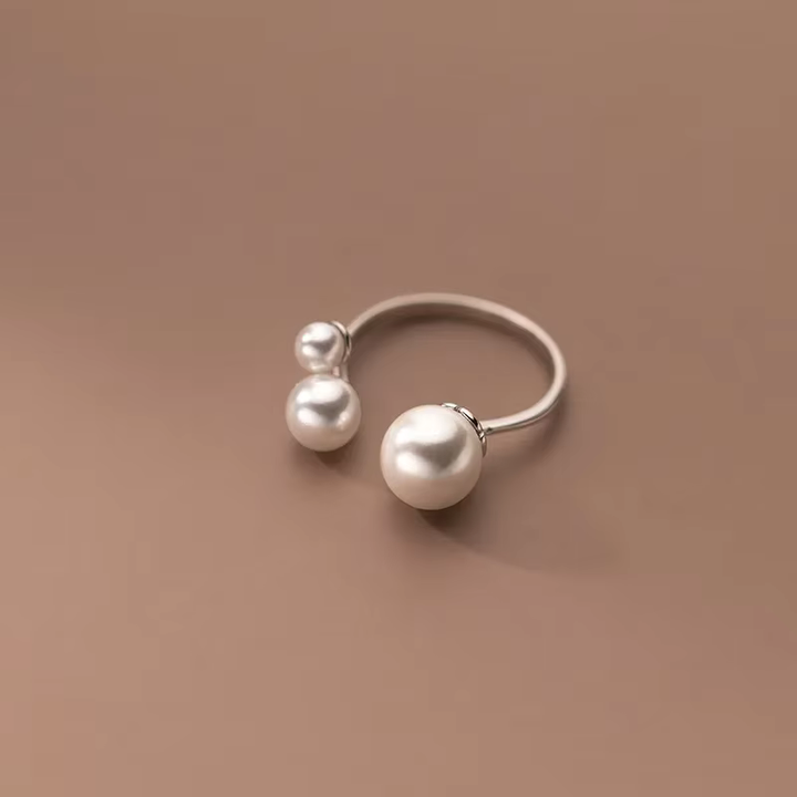 Elegant Trio Pearl Ring